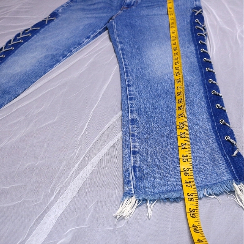 HUDSON Women's Zoeey Hig Rise Lace Up Straight Crop Jean Size 30 - Picture 3 of 9